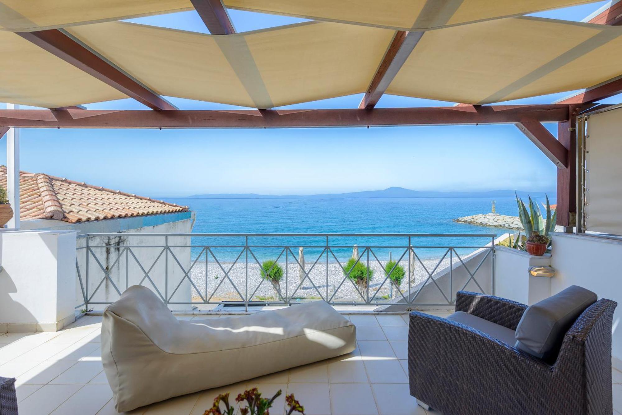 Agali 2 Superior Mezonet Front Of The Sea Apartment Akrogiali Luaran gambar